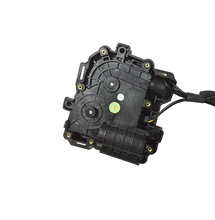 Audi electric suction door